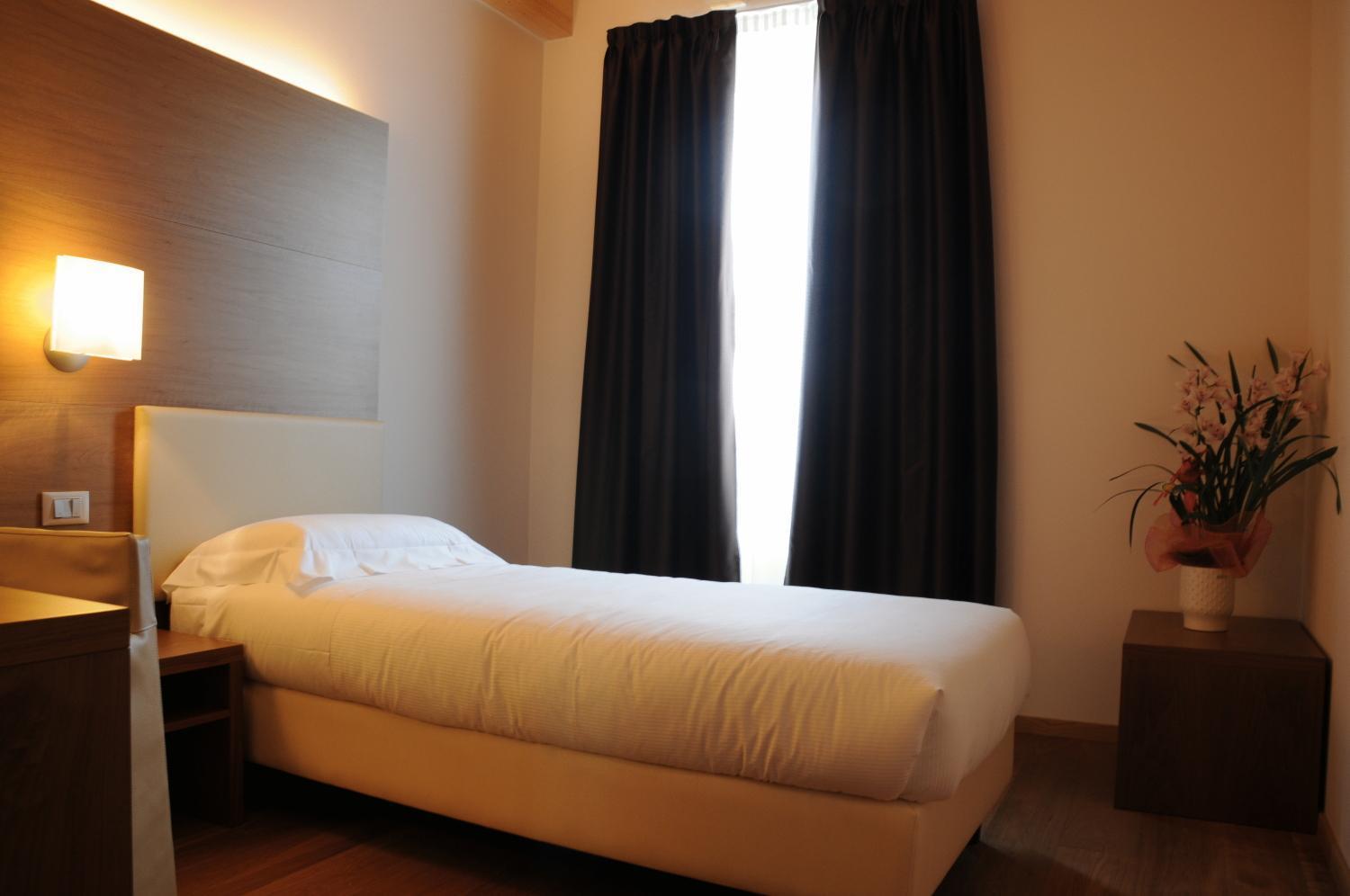 Hotel Opera ドッソブオノ エクステリア 写真