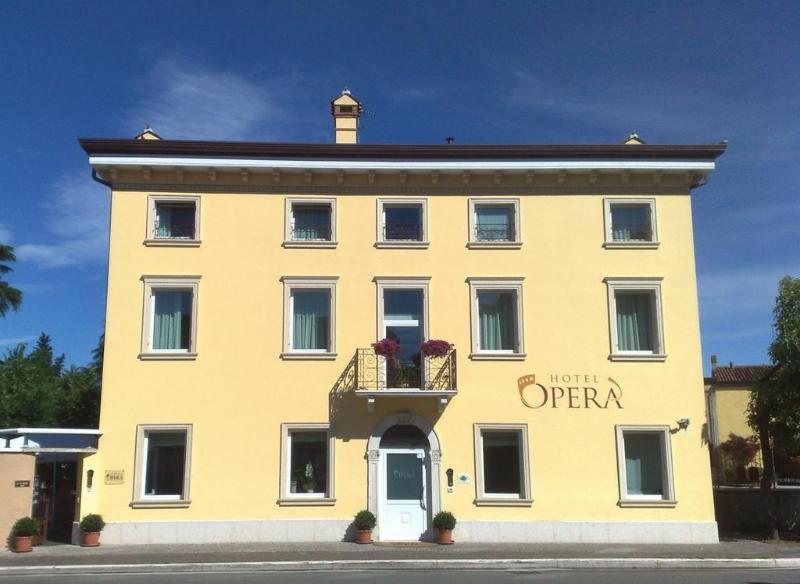 Hotel Opera ドッソブオノ エクステリア 写真