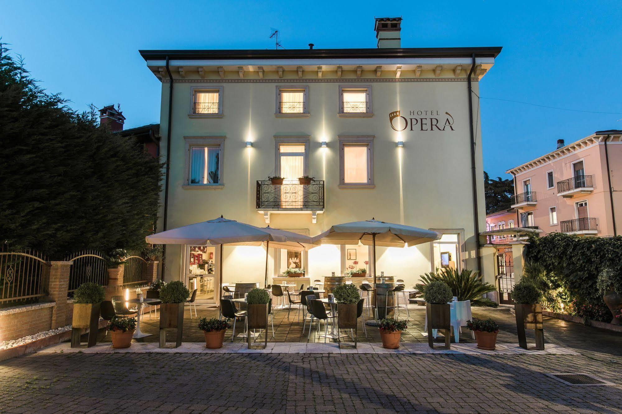 Hotel Opera ドッソブオノ エクステリア 写真